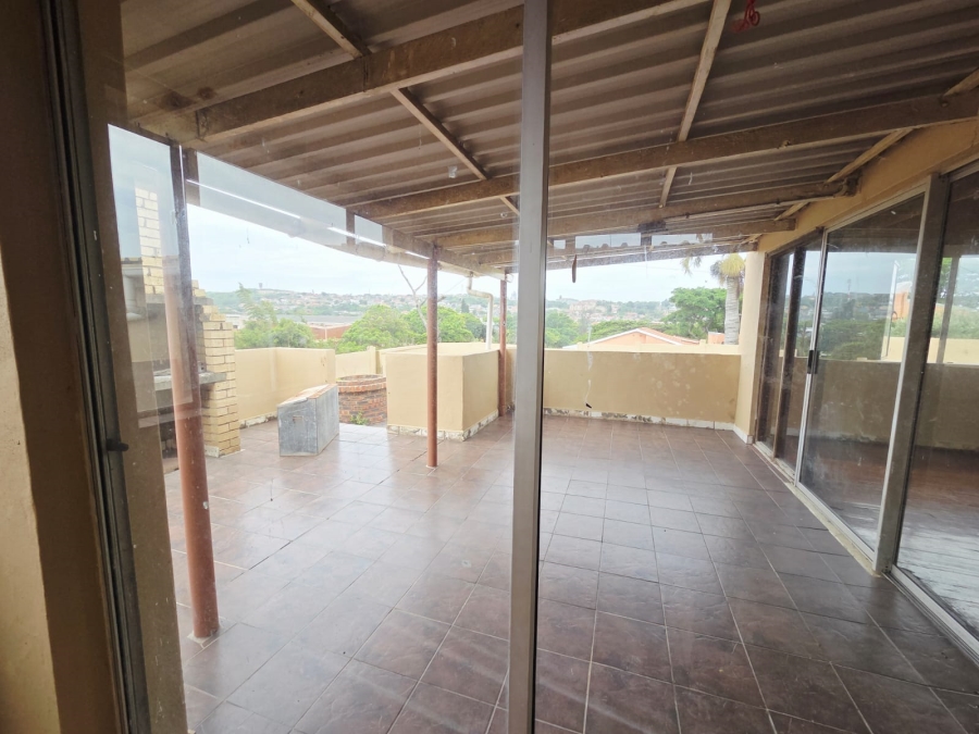 7 Bedroom Property for Sale in Bluff KwaZulu-Natal
