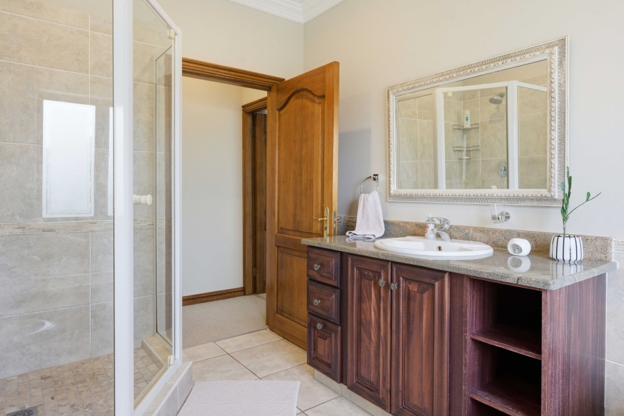 6 Bedroom Property for Sale in Kirtlington Park KwaZulu-Natal