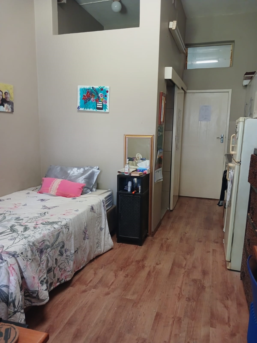 1 Bedroom Property for Sale in Glenwood KwaZulu-Natal