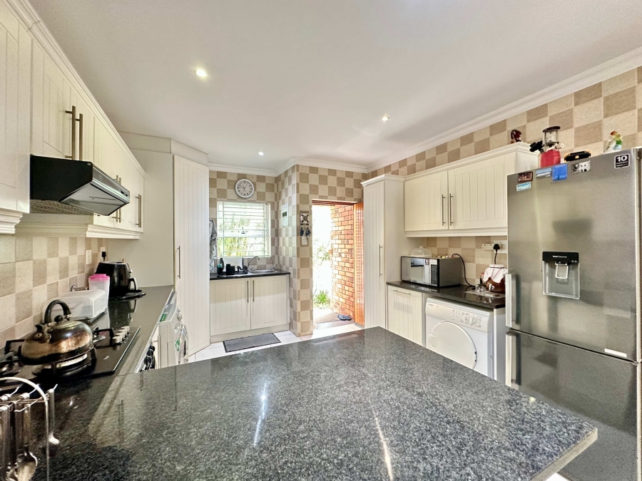 4 Bedroom Property for Sale in Ballito Central KwaZulu-Natal