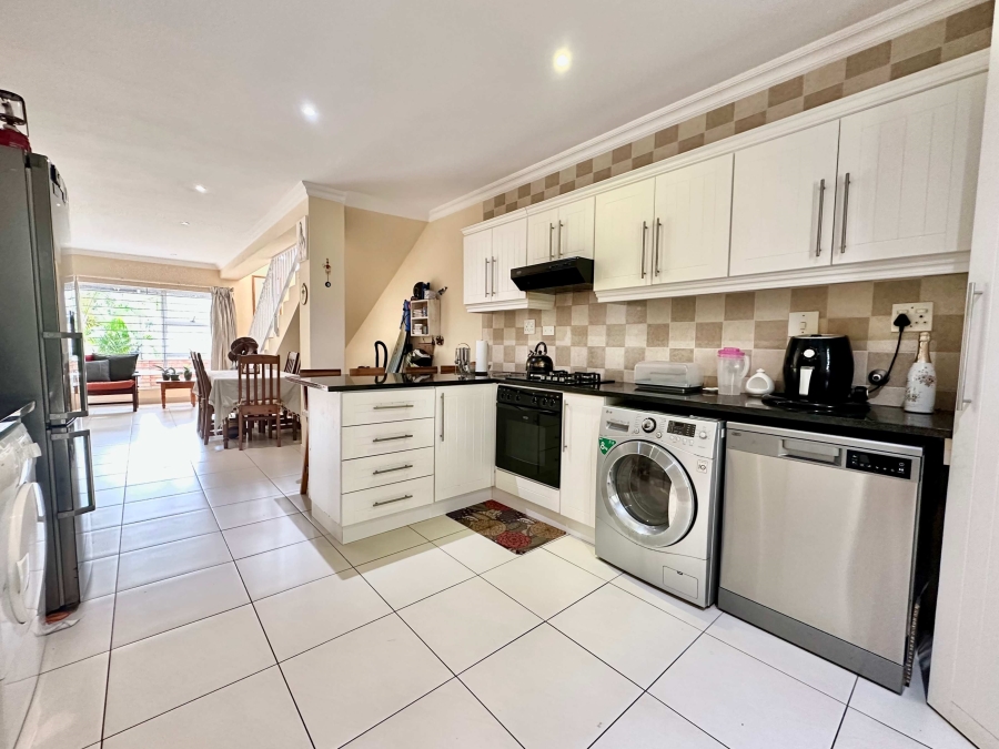 4 Bedroom Property for Sale in Ballito Central KwaZulu-Natal