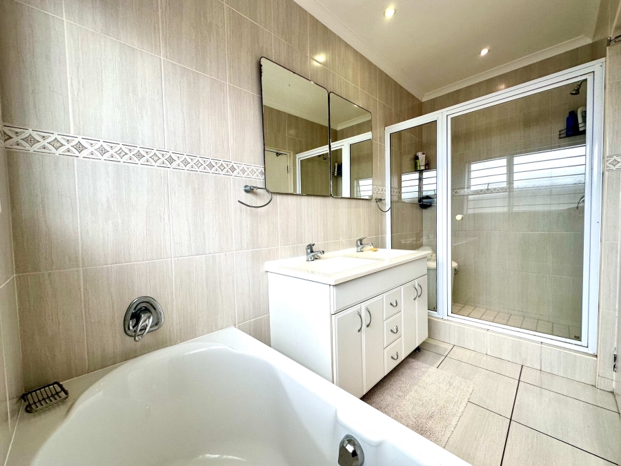 4 Bedroom Property for Sale in Ballito Central KwaZulu-Natal