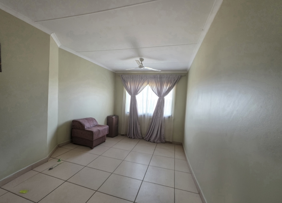 2 Bedroom Property for Sale in Empangeni Central KwaZulu-Natal