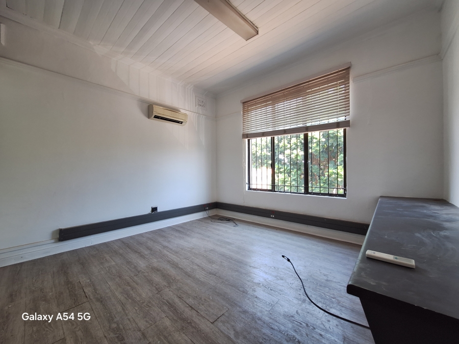 To Let 6 Bedroom Property for Rent in Morningside KwaZulu-Natal