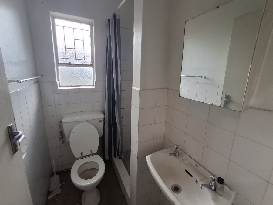 7 Bedroom Property for Sale in Sunnyridge KwaZulu-Natal