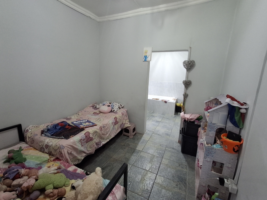 7 Bedroom Property for Sale in Sunnyridge KwaZulu-Natal