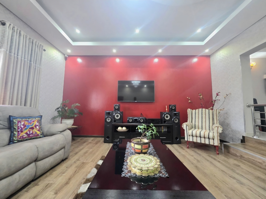 4 Bedroom Property for Sale in Amanzimtoti KwaZulu-Natal