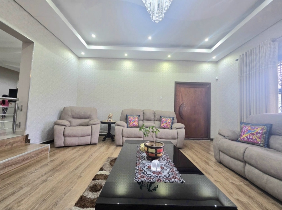 4 Bedroom Property for Sale in Amanzimtoti KwaZulu-Natal