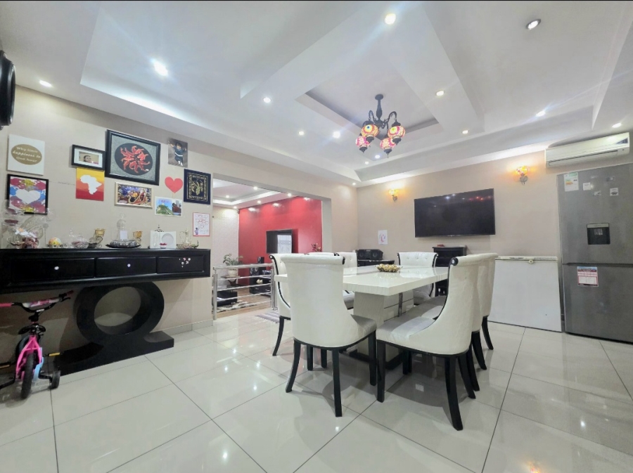 4 Bedroom Property for Sale in Amanzimtoti KwaZulu-Natal