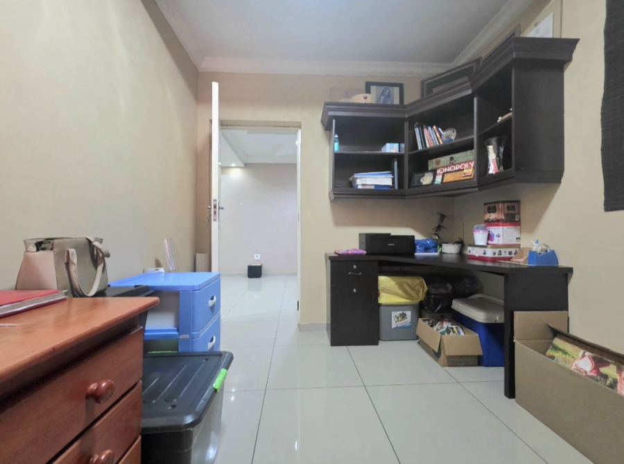 4 Bedroom Property for Sale in Amanzimtoti KwaZulu-Natal