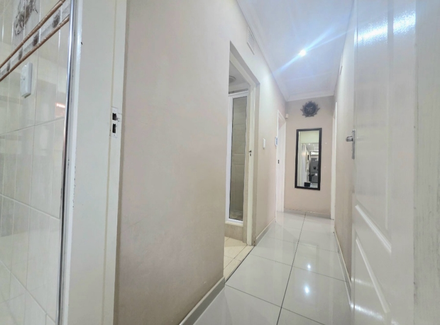 4 Bedroom Property for Sale in Amanzimtoti KwaZulu-Natal
