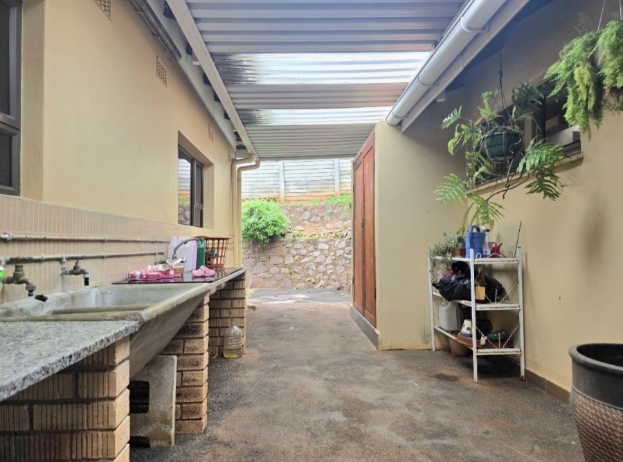 4 Bedroom Property for Sale in Amanzimtoti KwaZulu-Natal