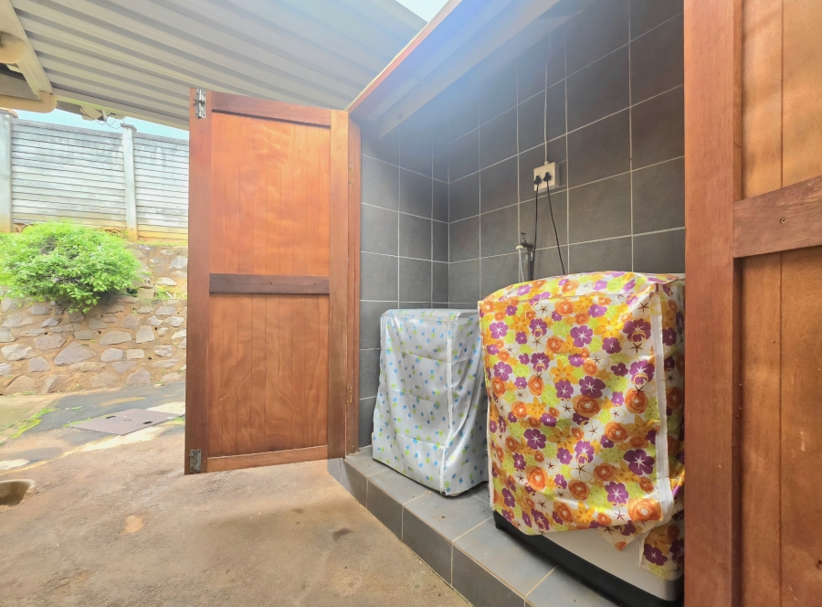 4 Bedroom Property for Sale in Amanzimtoti KwaZulu-Natal
