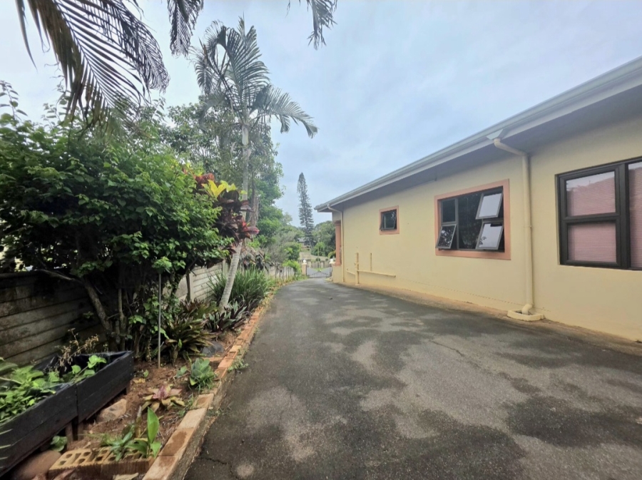 4 Bedroom Property for Sale in Amanzimtoti KwaZulu-Natal