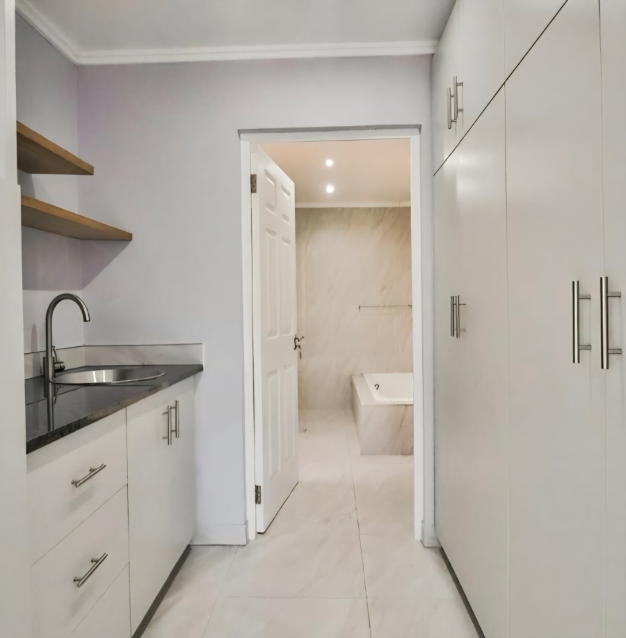 4 Bedroom Property for Sale in Dawncliffe KwaZulu-Natal