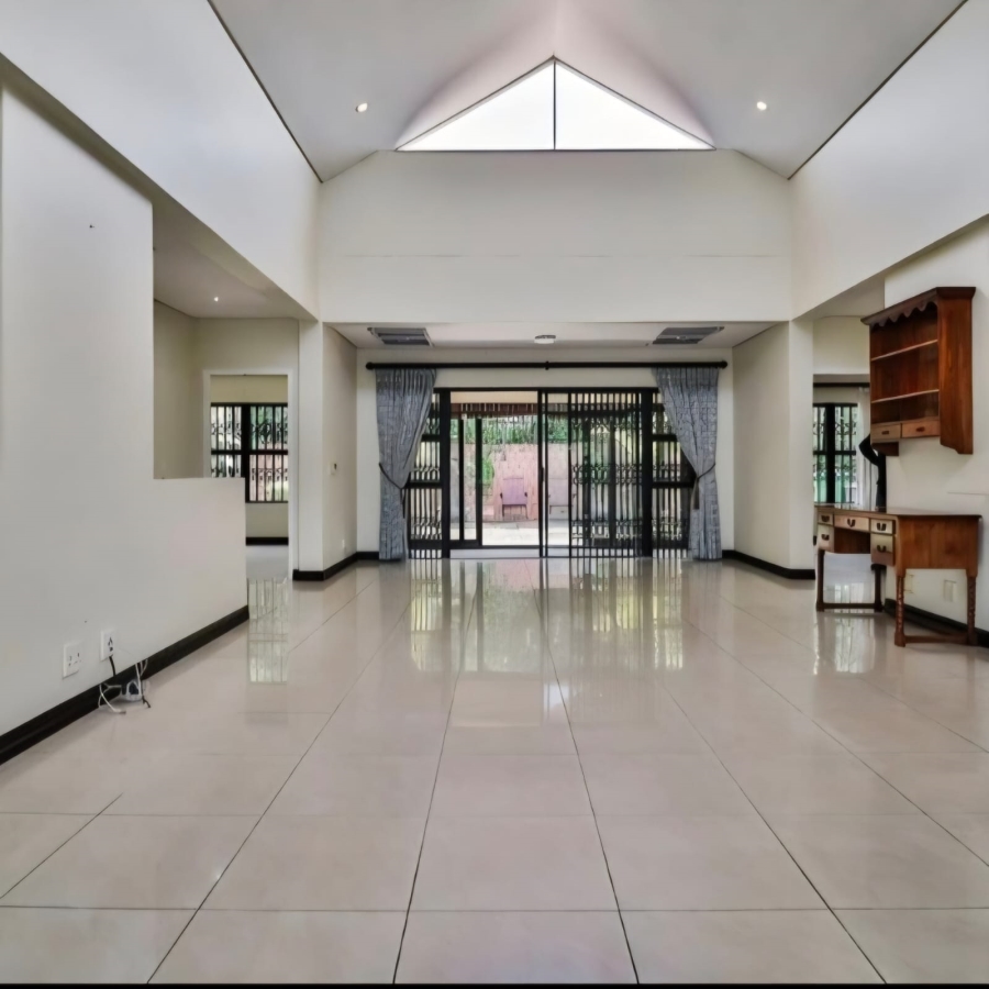 4 Bedroom Property for Sale in Dawncliffe KwaZulu-Natal