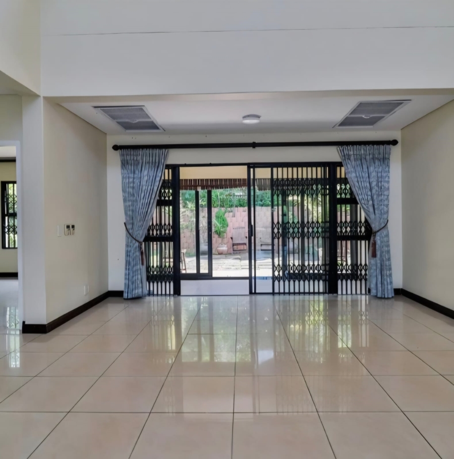 4 Bedroom Property for Sale in Dawncliffe KwaZulu-Natal