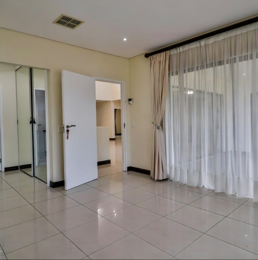 4 Bedroom Property for Sale in Dawncliffe KwaZulu-Natal
