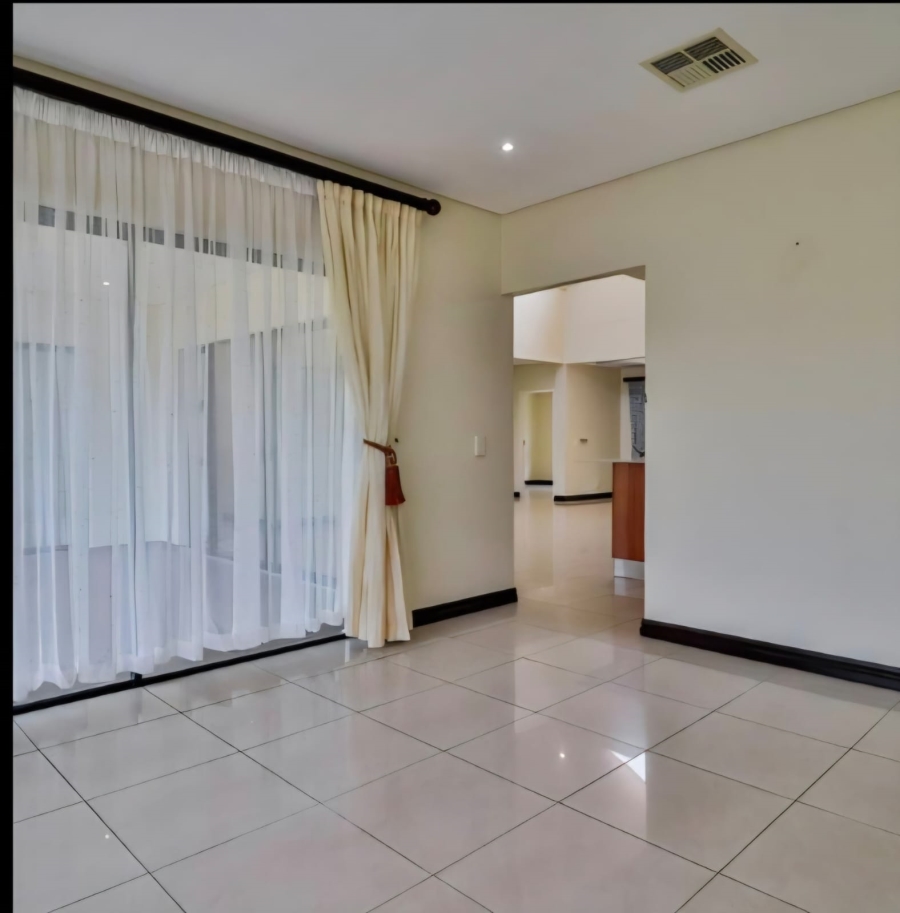 4 Bedroom Property for Sale in Dawncliffe KwaZulu-Natal