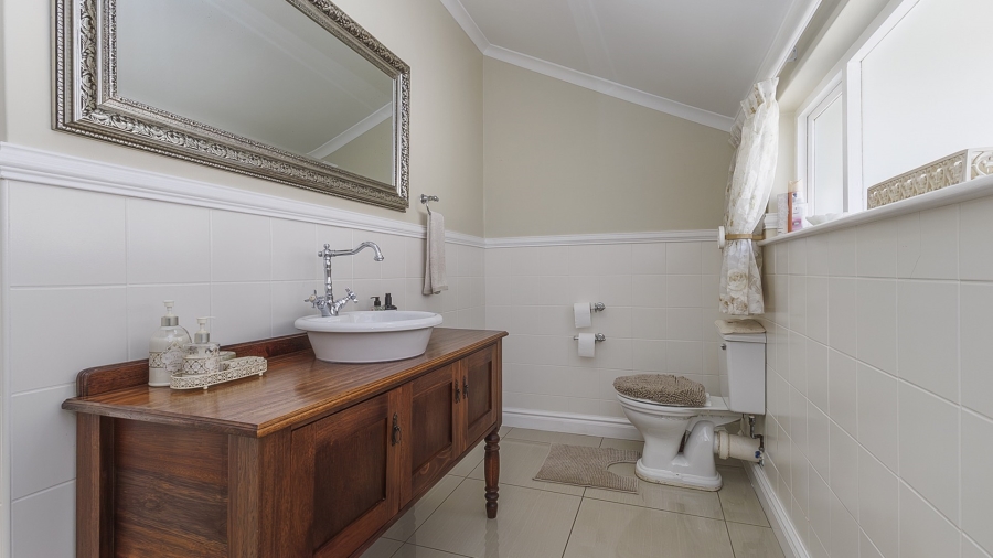 7 Bedroom Property for Sale in Kloof KwaZulu-Natal