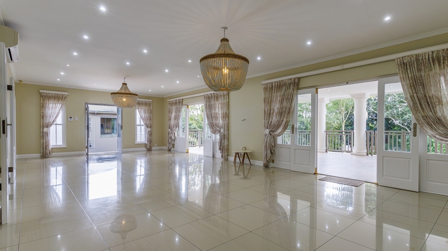 7 Bedroom Property for Sale in Kloof KwaZulu-Natal