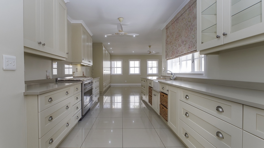 7 Bedroom Property for Sale in Kloof KwaZulu-Natal
