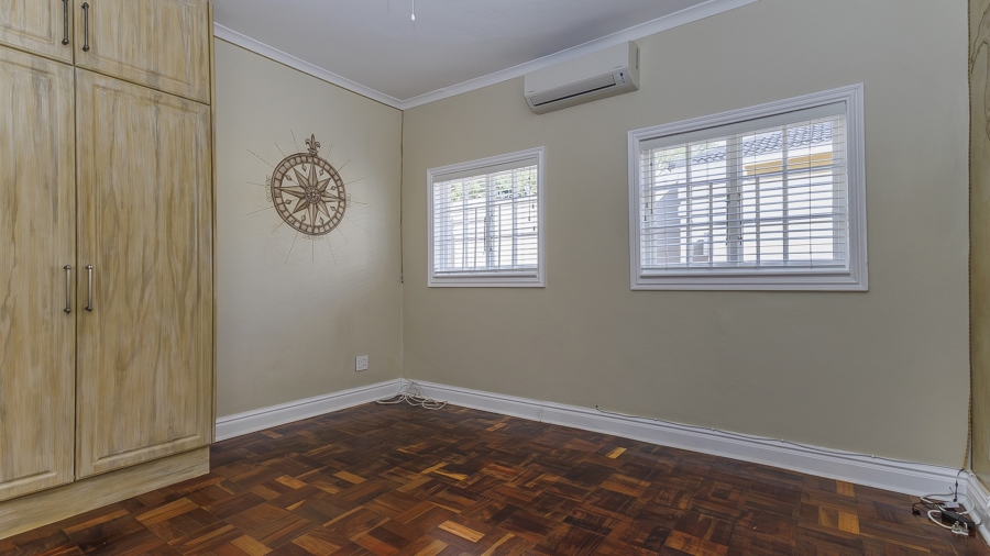 7 Bedroom Property for Sale in Kloof KwaZulu-Natal