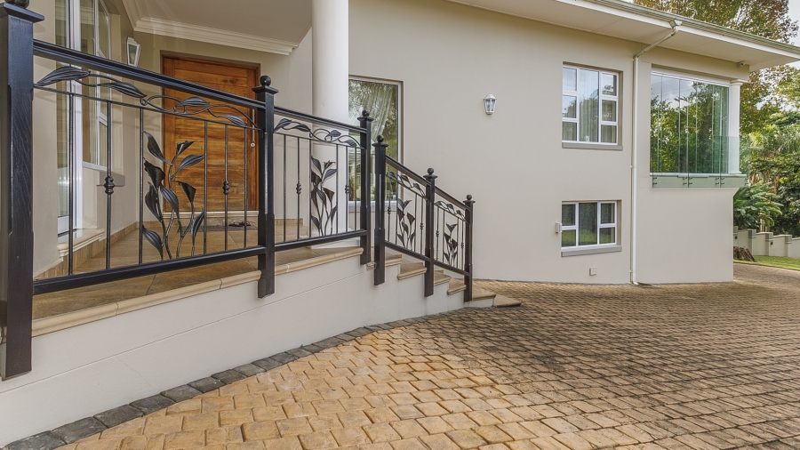 7 Bedroom Property for Sale in Kloof KwaZulu-Natal