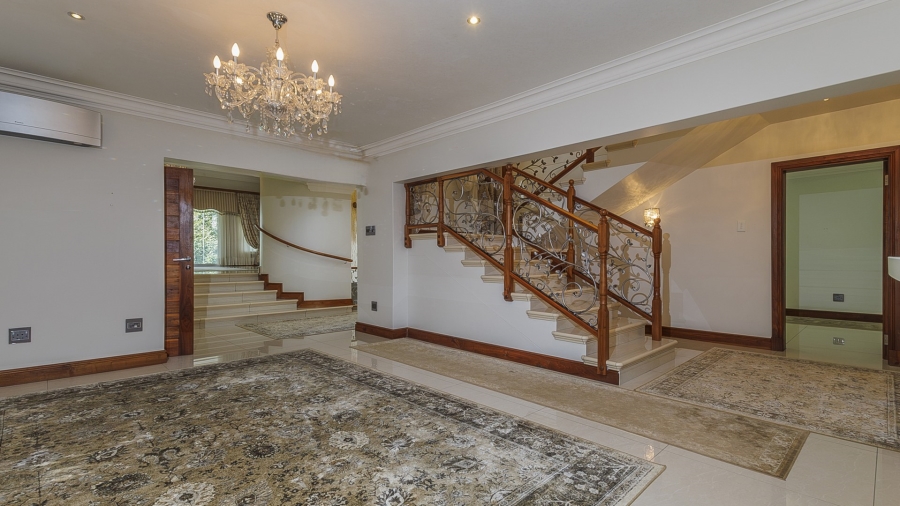 7 Bedroom Property for Sale in Kloof KwaZulu-Natal