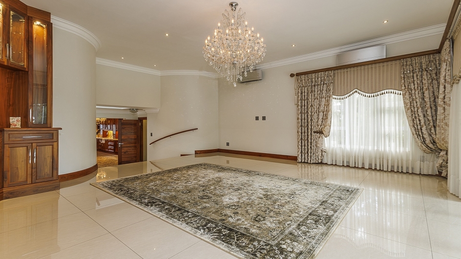 7 Bedroom Property for Sale in Kloof KwaZulu-Natal