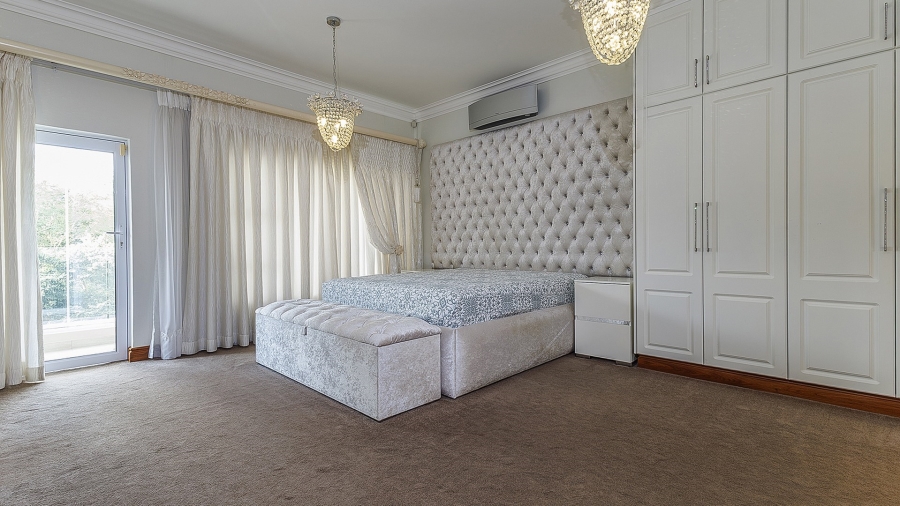 7 Bedroom Property for Sale in Kloof KwaZulu-Natal