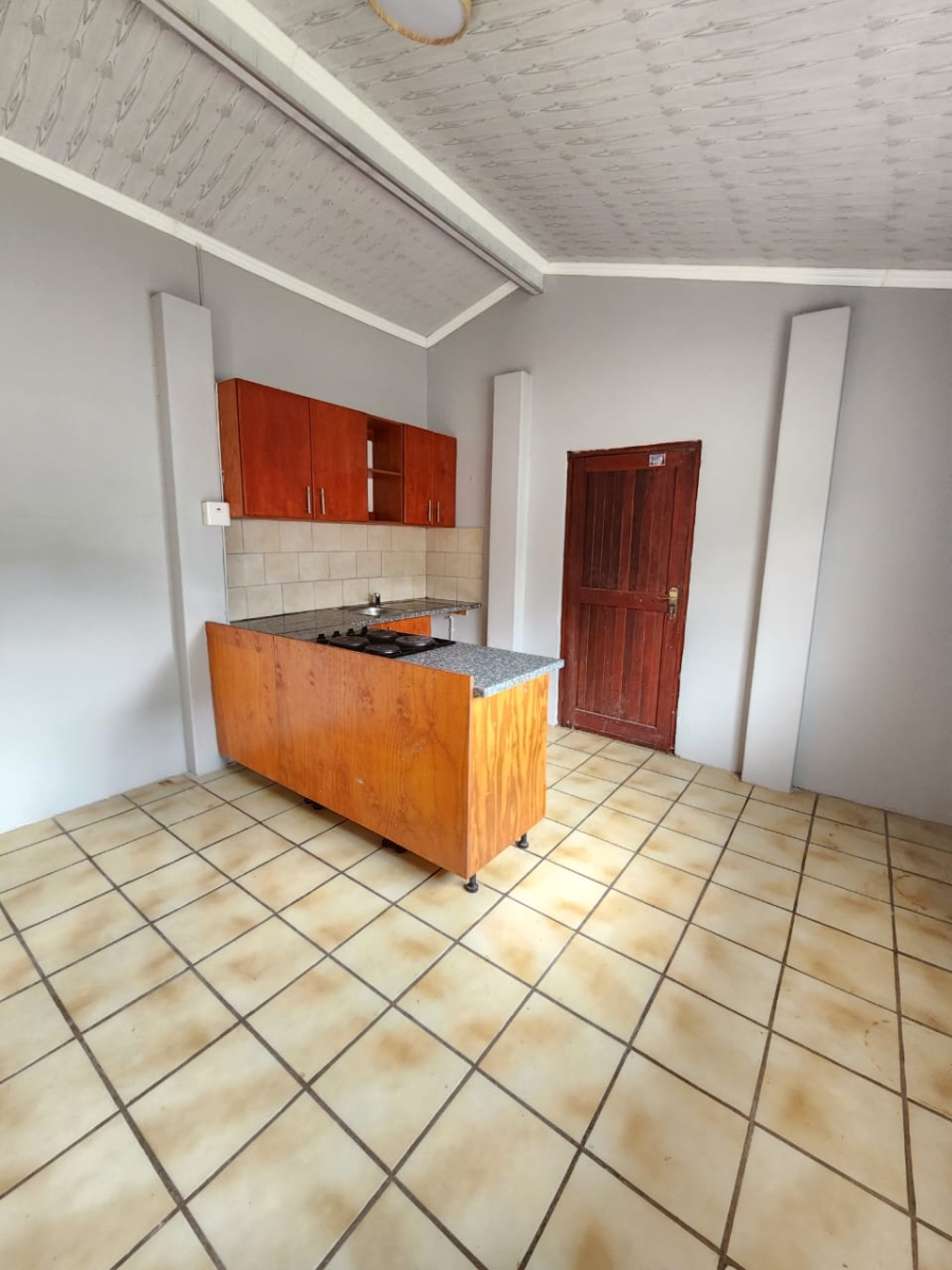 To Let 1 Bedroom Property for Rent in Winston Park KwaZulu-Natal
