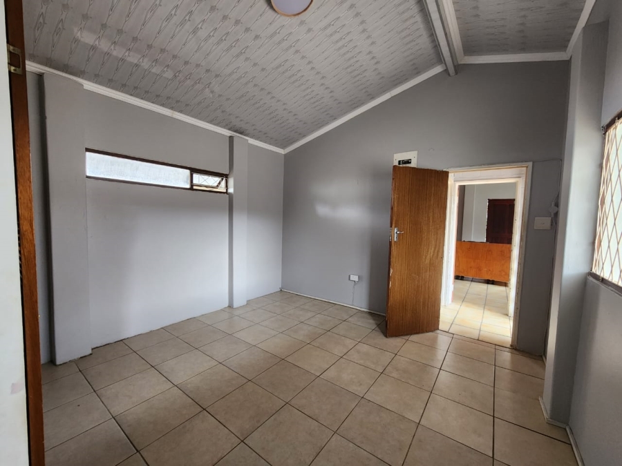 To Let 1 Bedroom Property for Rent in Winston Park KwaZulu-Natal