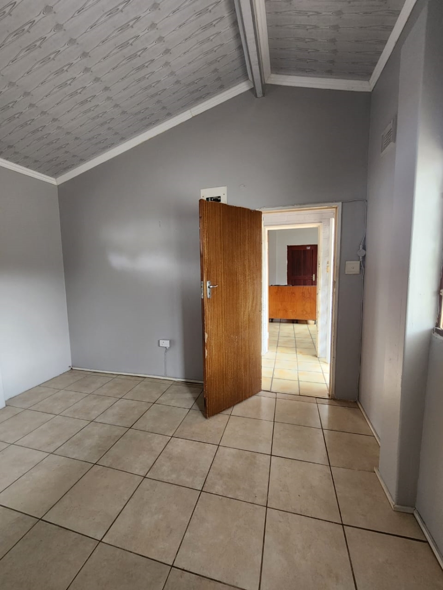 To Let 1 Bedroom Property for Rent in Winston Park KwaZulu-Natal