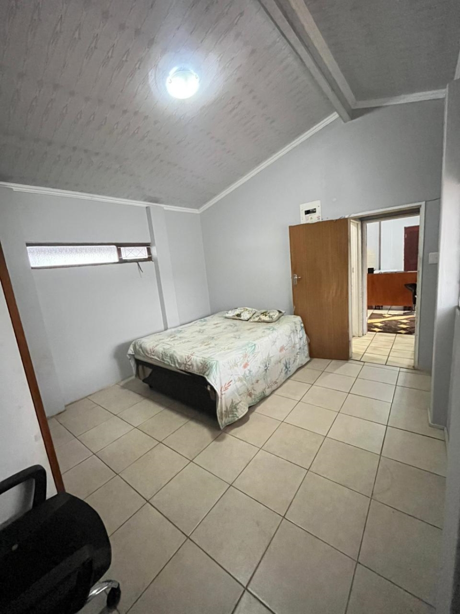 To Let 1 Bedroom Property for Rent in Winston Park KwaZulu-Natal