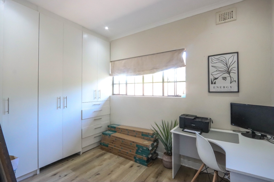 4 Bedroom Property for Sale in Dawncliffe KwaZulu-Natal