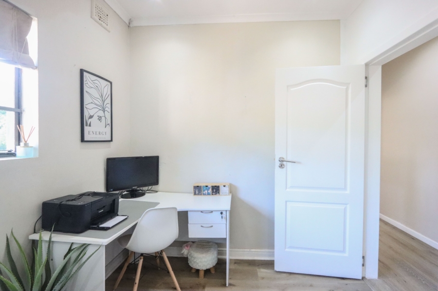 4 Bedroom Property for Sale in Dawncliffe KwaZulu-Natal