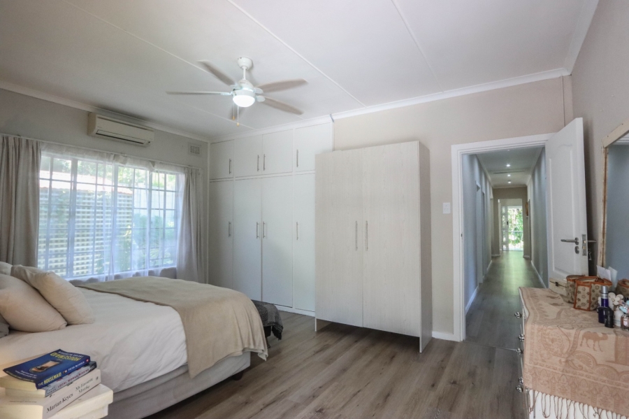 4 Bedroom Property for Sale in Dawncliffe KwaZulu-Natal