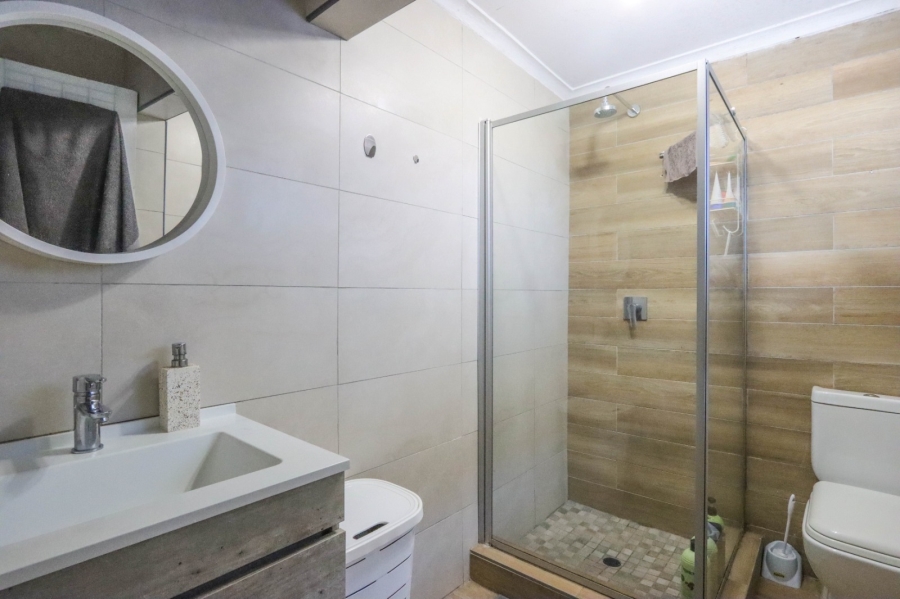 4 Bedroom Property for Sale in Dawncliffe KwaZulu-Natal