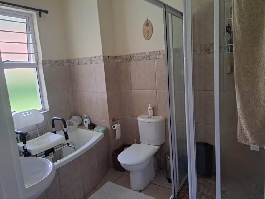 To Let 3 Bedroom Property for Rent in Assagay KwaZulu-Natal