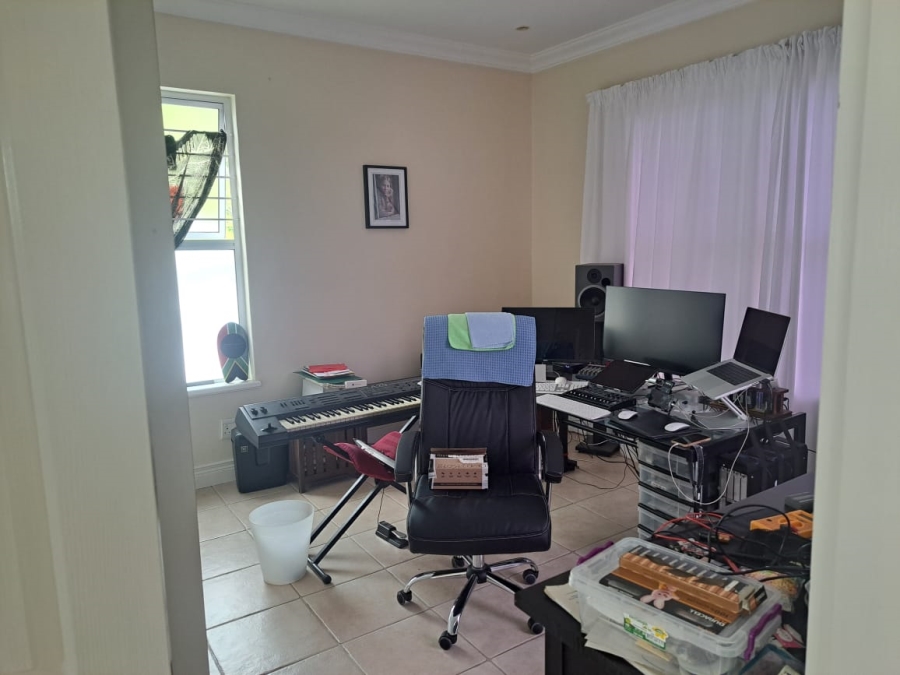 To Let 3 Bedroom Property for Rent in Assagay KwaZulu-Natal