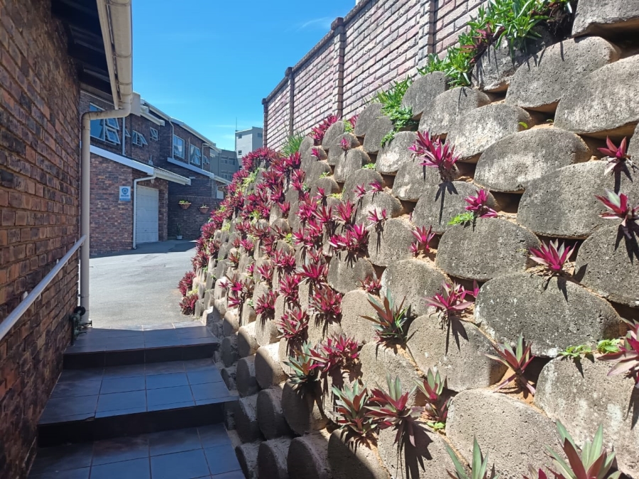 To Let 3 Bedroom Property for Rent in Athlone Park KwaZulu-Natal