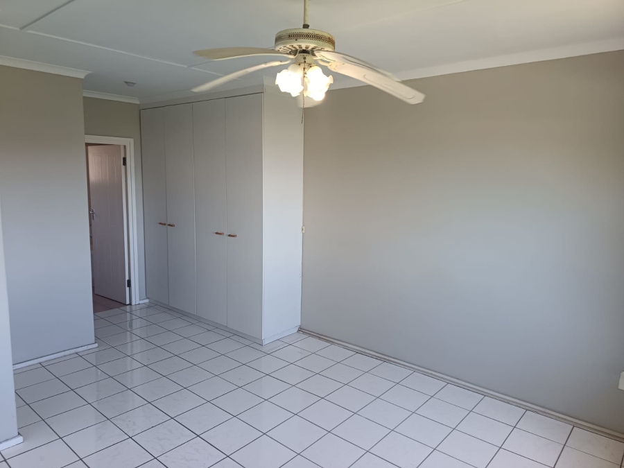 To Let 3 Bedroom Property for Rent in Athlone Park KwaZulu-Natal