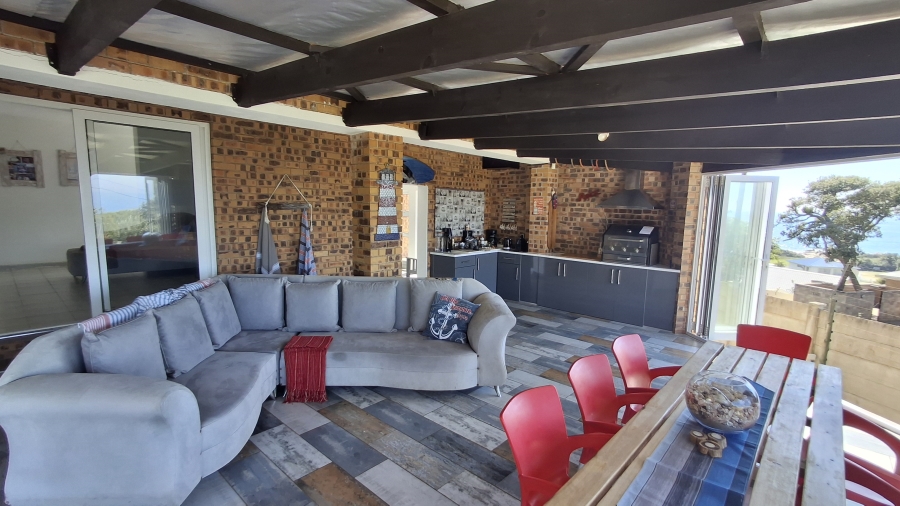 4 Bedroom Property for Sale in Leisure Bay KwaZulu-Natal