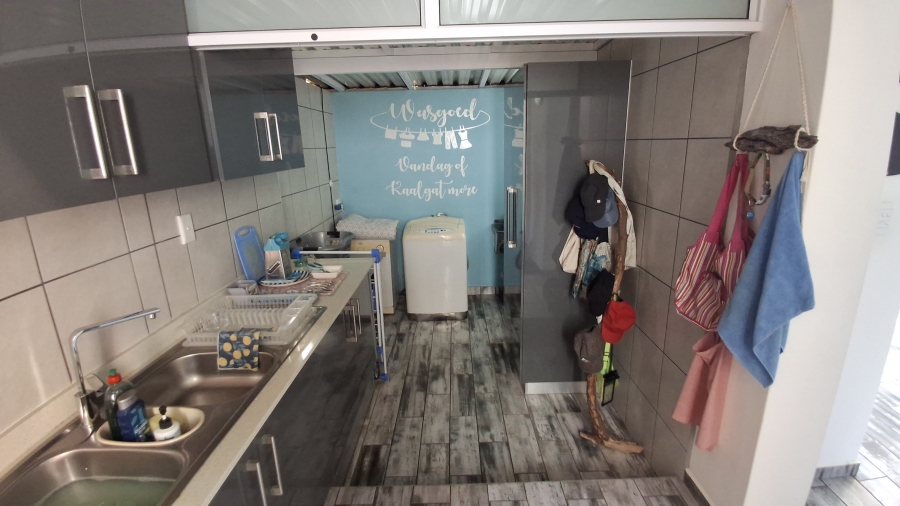 4 Bedroom Property for Sale in Leisure Bay KwaZulu-Natal