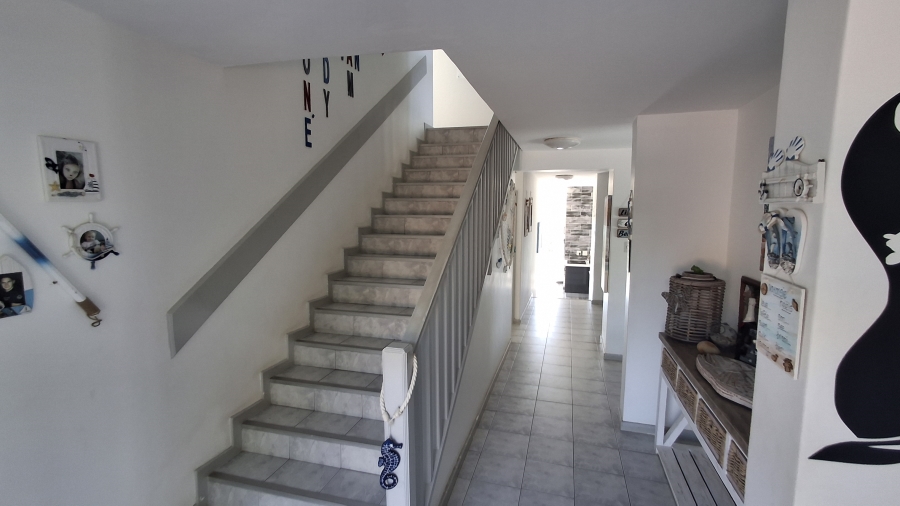 4 Bedroom Property for Sale in Leisure Bay KwaZulu-Natal