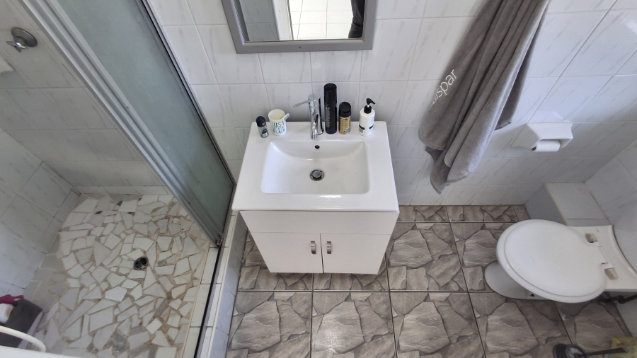 4 Bedroom Property for Sale in Leisure Bay KwaZulu-Natal