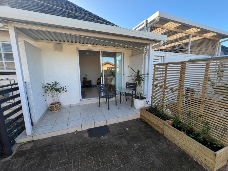 To Let 1 Bedroom Property for Rent in Dawncliffe KwaZulu-Natal