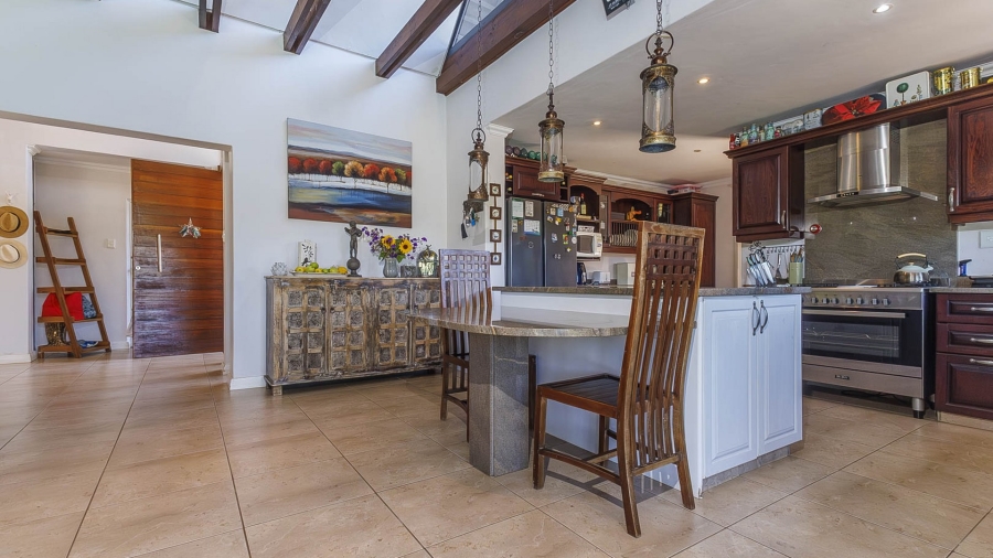 5 Bedroom Property for Sale in Cotswold Downs Estates KwaZulu-Natal