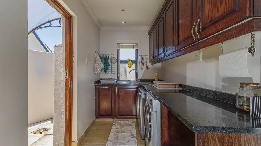 5 Bedroom Property for Sale in Cotswold Downs Estates KwaZulu-Natal